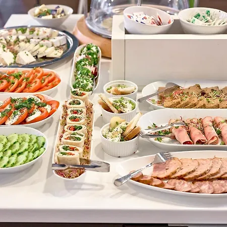 Traffic Stare 2* بوزنان