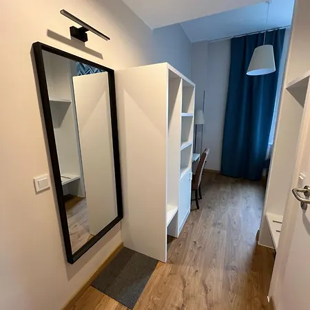 Traffic Stare 2* بوزنان