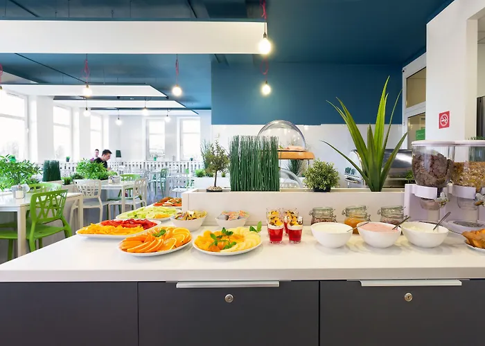 Traffic Stare Отель Познань