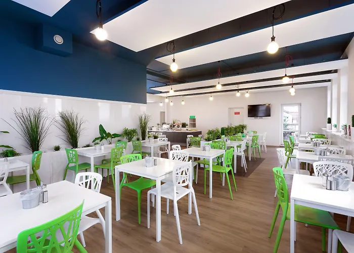 Traffic Stare Отель Познань