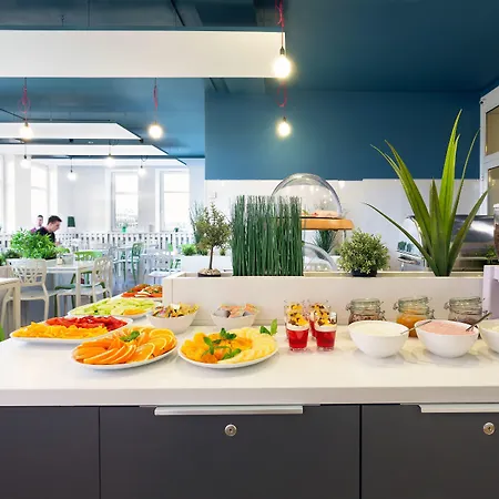 Traffic Stare Otel Poznan