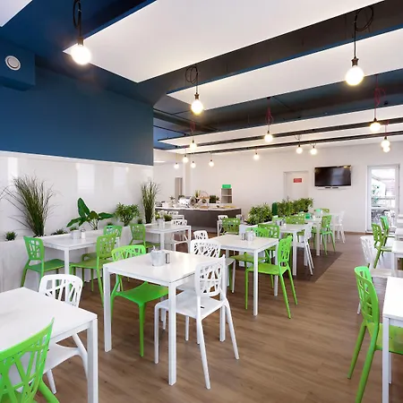 Traffic Stare Otel Poznan