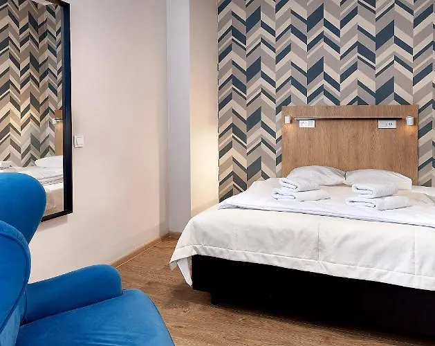 Traffic Stare Hotel 2*