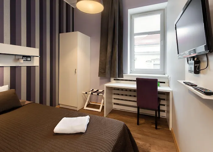 Traffic Stare Hotell 2*