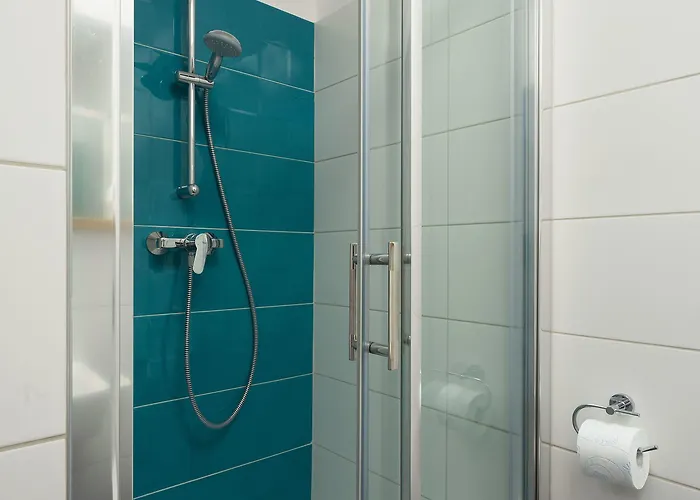 Hotell Traffic Stare 2*