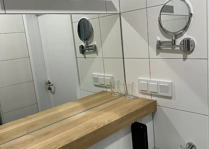 Hotel Traffic Stare 2*